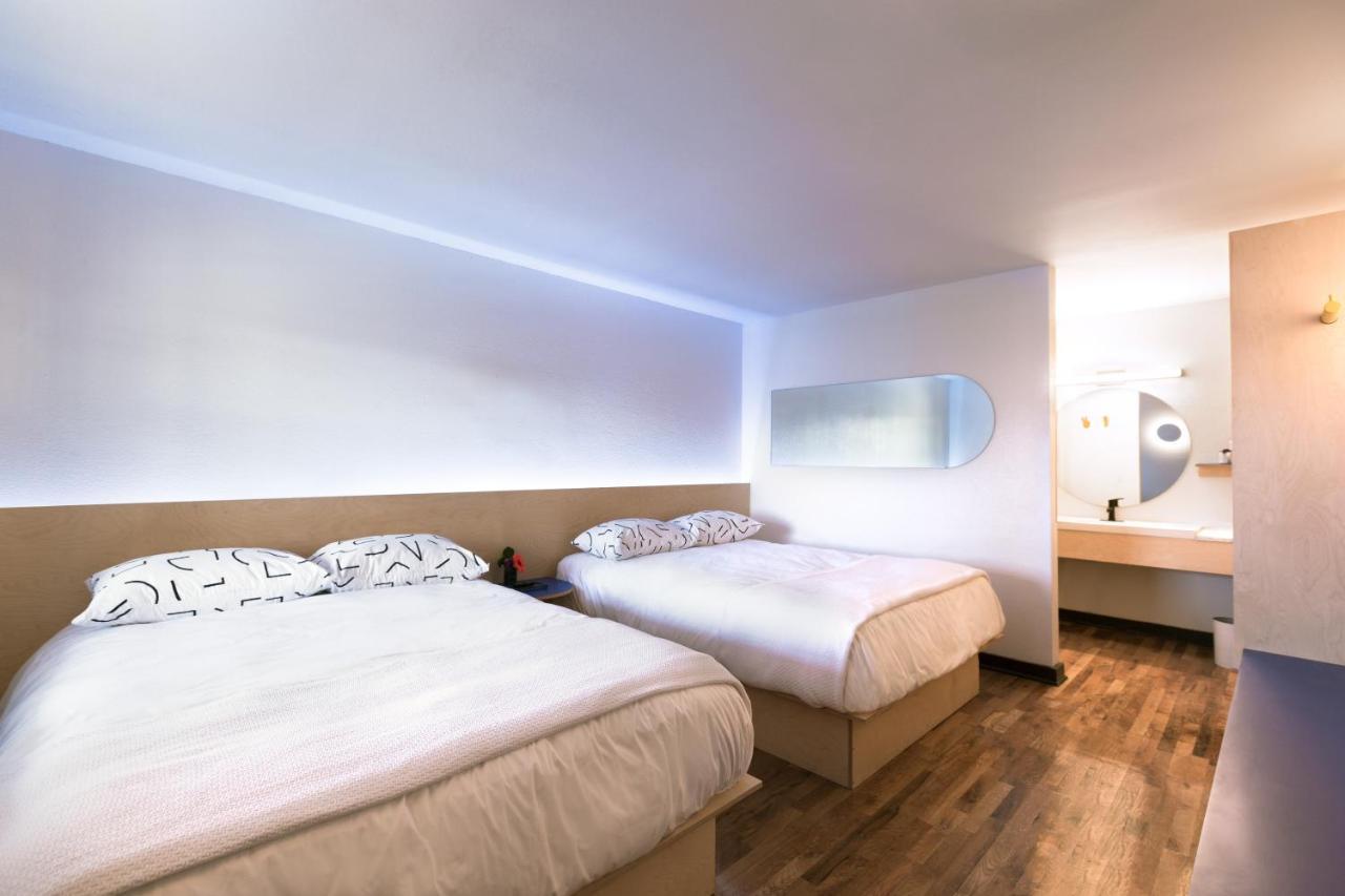 The Iris Motel Nashville Room photo